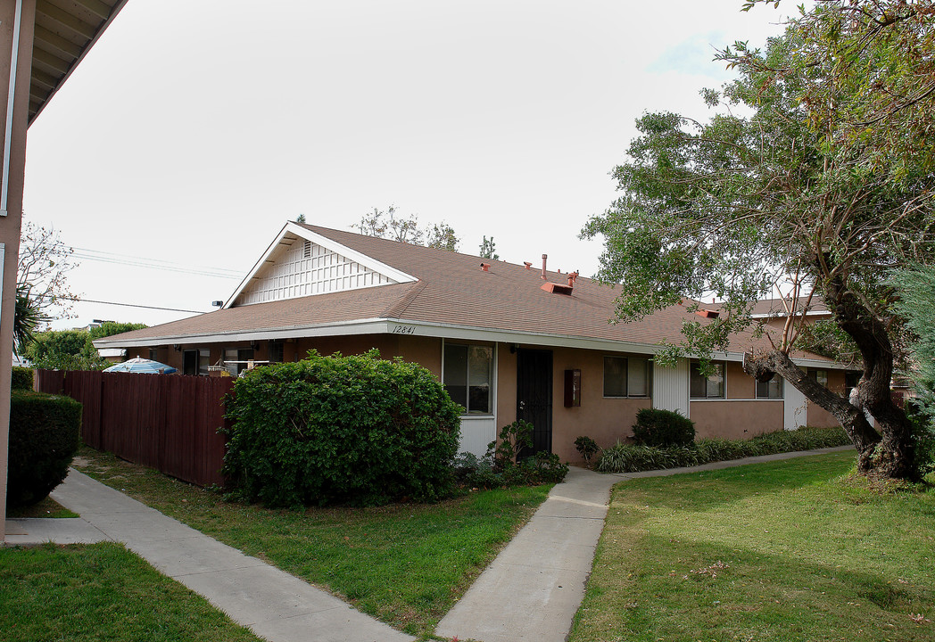 10282 Park Ave in Garden Grove, CA - Building Photo