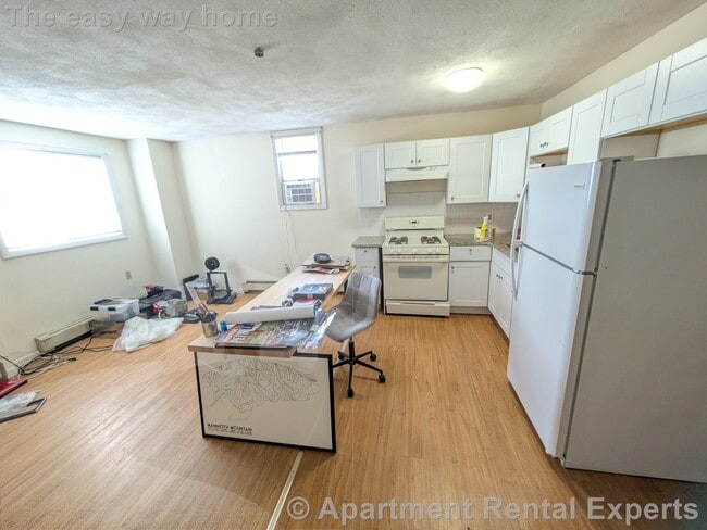 569 Somerville Ave, Unit #1