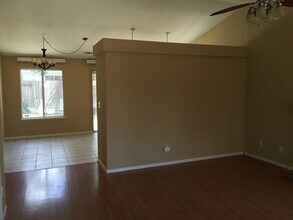 769 Prairie Dunes Dr in Lathrop, CA - Building Photo - Building Photo