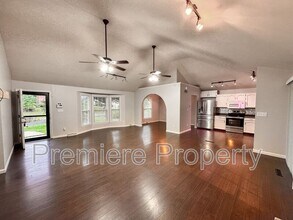 7012 N Winan Ave in Kansas City, MO - Building Photo - Building Photo