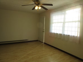 13 Circle Dr in Huntington, WV - Building Photo - Building Photo