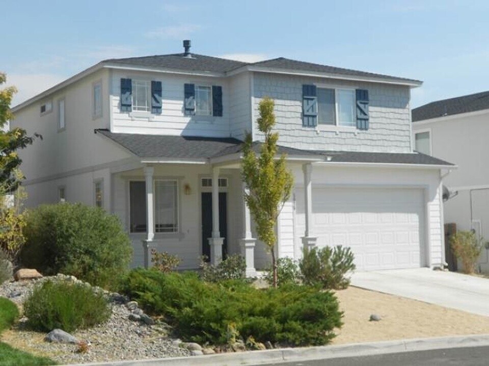 5875 Blue Canyon Dr in Reno, NV - Building Photo