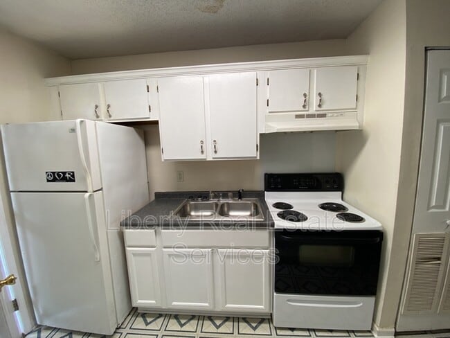 123 Rolland St in Hinesville, GA - Building Photo - Building Photo