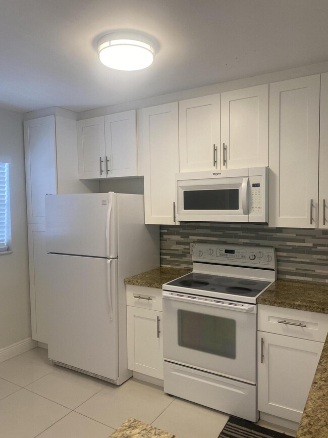 2860 SW 22nd Ave in Delray Beach, FL - Building Photo - Building Photo