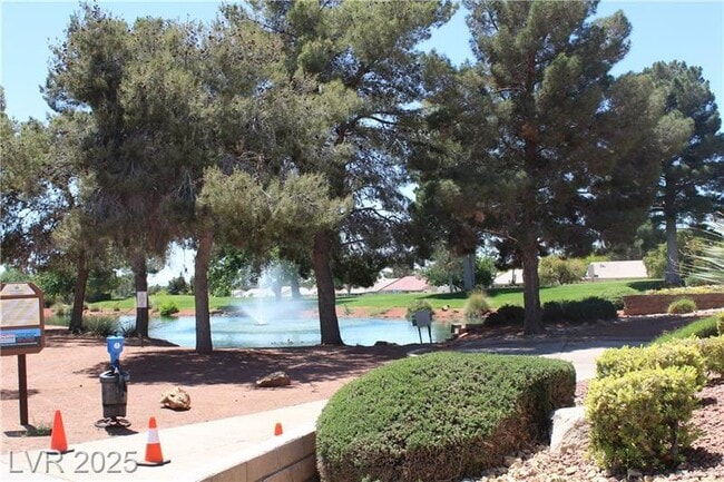 5444 Desert Paradise Dr in Las Vegas, NV - Building Photo - Building Photo