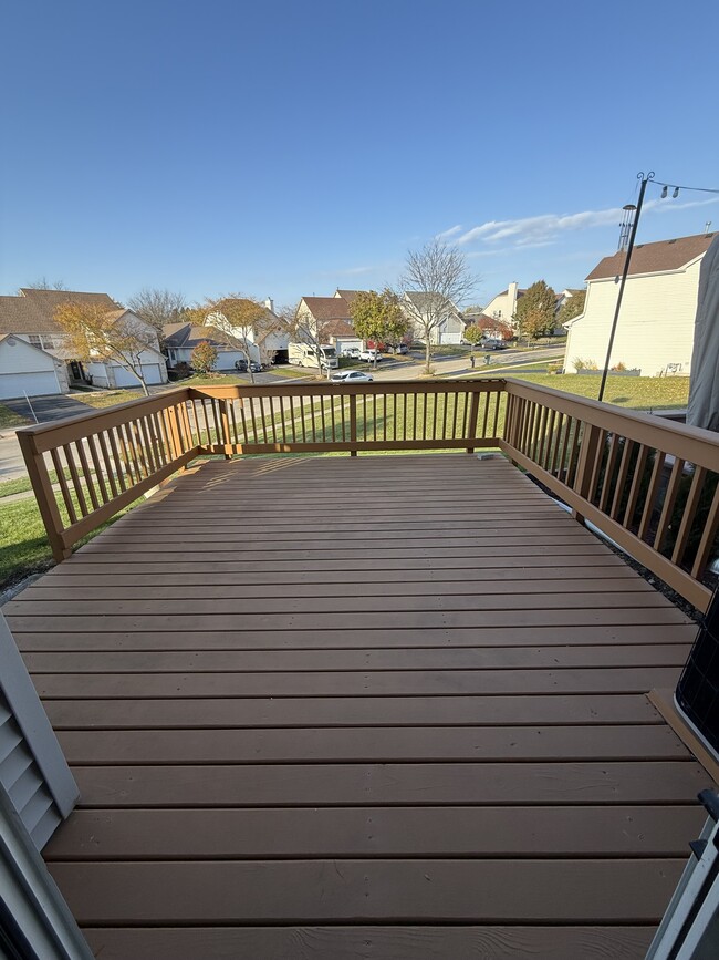 921 Mesa Dr in Lake In The Hills, IL - Building Photo - Building Photo