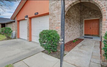 15823 Ruppstock Dr in Missouri City, TX - Building Photo - Building Photo