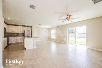 706 Yeager Ct in Davenport, FL - Building Photo - Building Photo