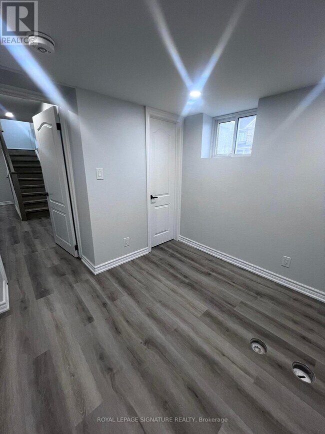 999 Black Cherry Dr in Oshawa, ON - Building Photo - Building Photo