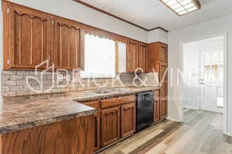2228 Cedarcrest Dr in Birmingham, AL - Building Photo - Building Photo