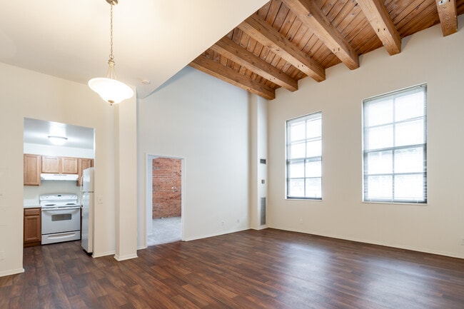 River Place in Detroit, MI - Foto de edificio - Interior Photo