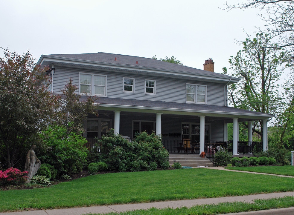 25 Orphanage Rd in Fort Mitchell, KY - Building Photo