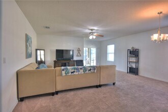 6126 Forest Ridge Way in Winter Haven, FL - Building Photo - Building Photo