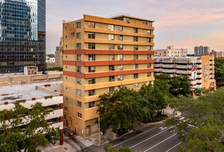 Coronet 300  Residential Condos in St. Petersburg, FL - Building Photo - Building Photo