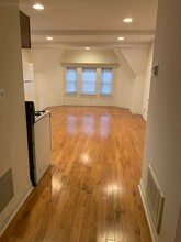 6908 N Broad St in Philadelphia, PA - Building Photo - Building Photo