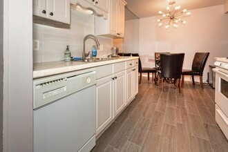 9601 Bayview Dr in Ypsilanti, MI - Building Photo - Building Photo