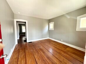 2121 W Lee St in Louisville, KY - Building Photo - Building Photo