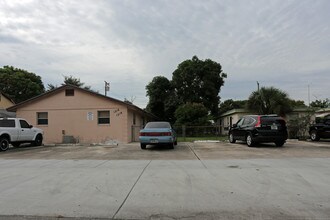 1216-1220 Worthington St in West Palm Beach, FL - Building Photo - Building Photo