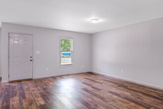111B Center St in La Crosse, VA - Building Photo - Building Photo