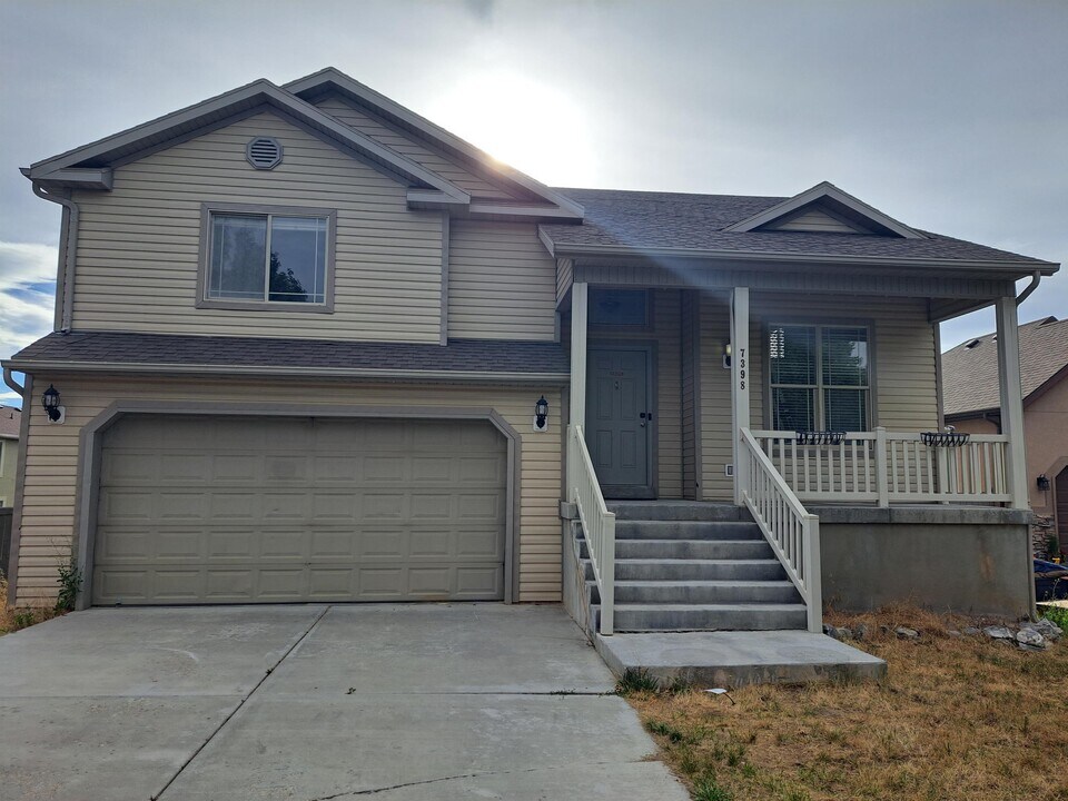 7398 N Ute Dr in Eagle Mountain, UT - Building Photo