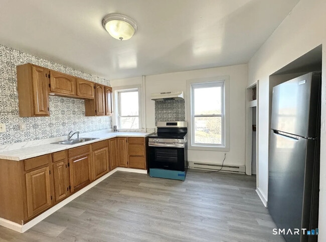 67 6th St in Norwich, CT - Building Photo - Building Photo