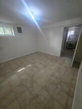 98 I U Willets Rd in Albertson, NY - Building Photo - Building Photo
