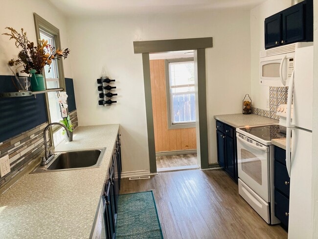 property at 1314 E Harry Ave