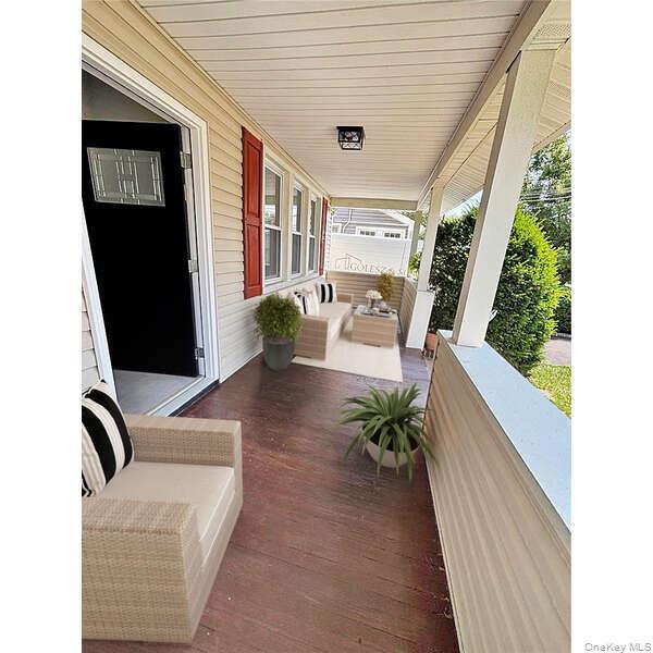 89 N Grove St in Valley Stream, NY - Foto de edificio - Building Photo