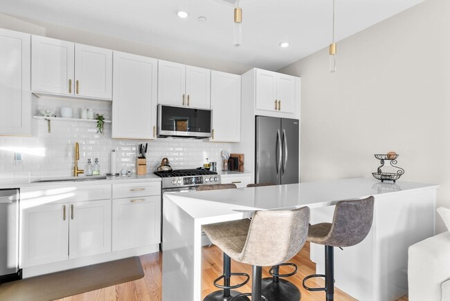 35 Somerset Ave, Unit #5A