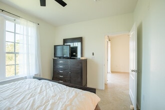 4106 Central Sarasota Pky, Unit 1034 in Sarasota, FL - Building Photo - Building Photo