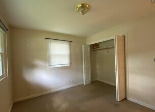 106 Pennywood Ln in Willimantic, CT - Building Photo - Building Photo