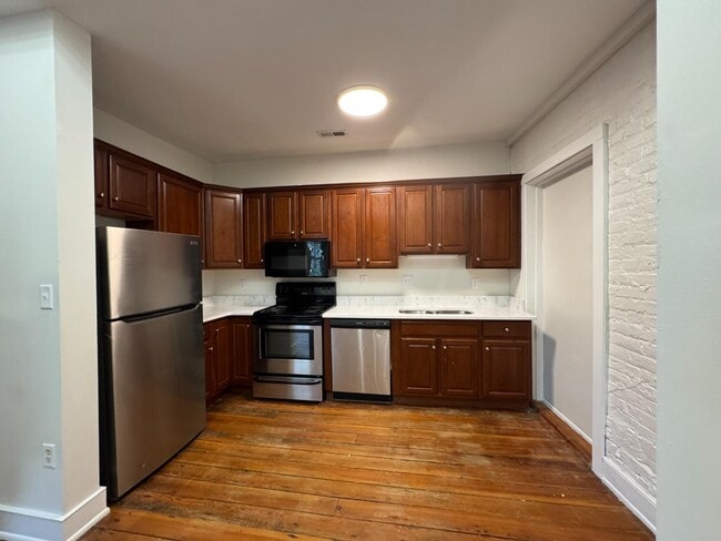 property at 404 N Sycamore St
