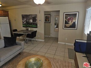 541 Calle Amigos in Palm Springs, CA - Building Photo - Building Photo