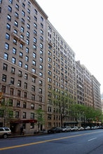 315 W 86th St in New York, NY - Building Photo - Building Photo