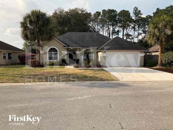 12325 Apple Leaf Dr