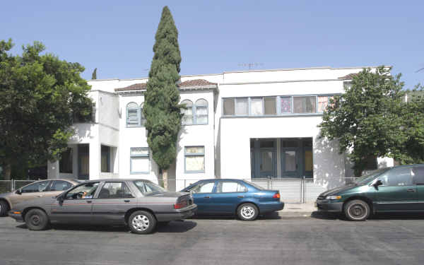 1537-1543 Cambria St in Los Angeles, CA - Foto de edificio