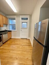 3700 N Fremont St, Unit 2 in Chicago, IL - Foto de edificio - Building Photo