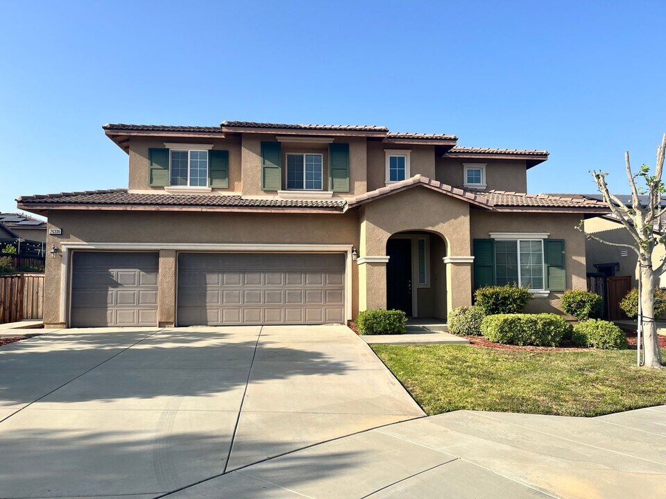 26330 Okeefe Ln in Moreno Valley, CA - Foto de edificio