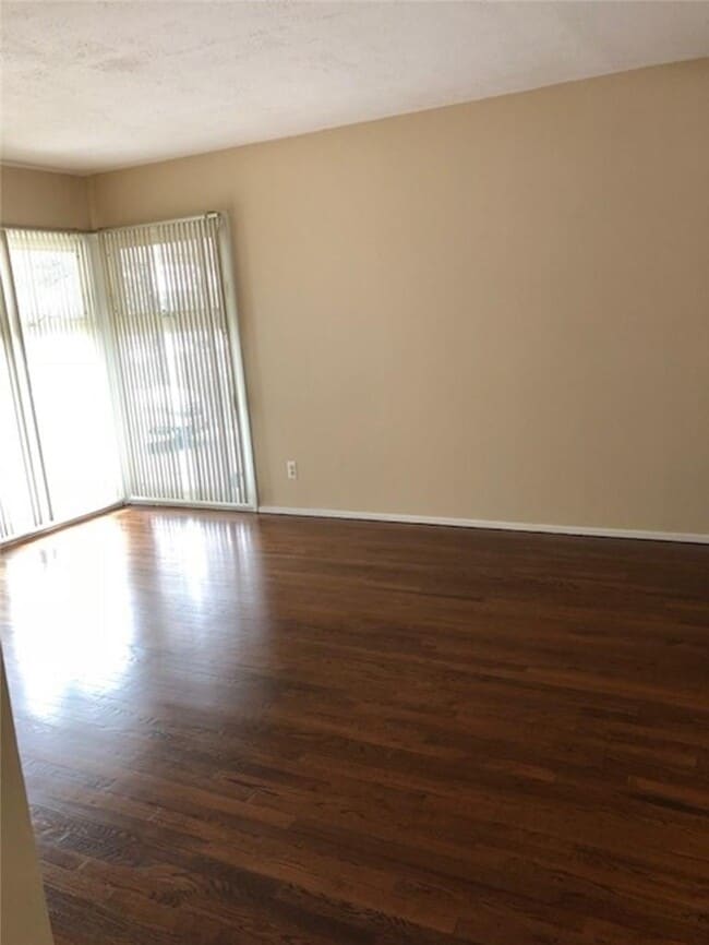 13 Winnetou Rd in White Plains, NY - Building Photo - Building Photo