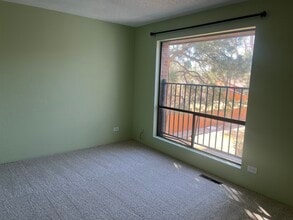 6424 E Bates Ave in Denver, CO - Foto de edificio - Building Photo