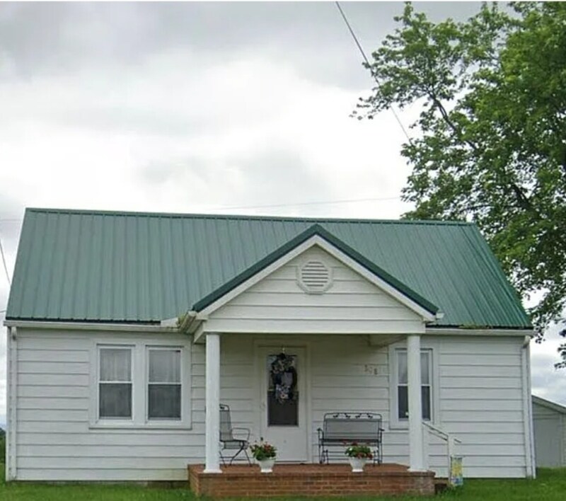 308 Wyoming Rd in Owingsville, KY - Foto de edificio