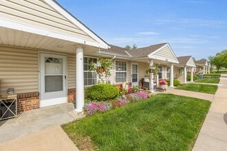 Spring Hill Villas in Spring Hill, KS - Building Photo - Building Photo