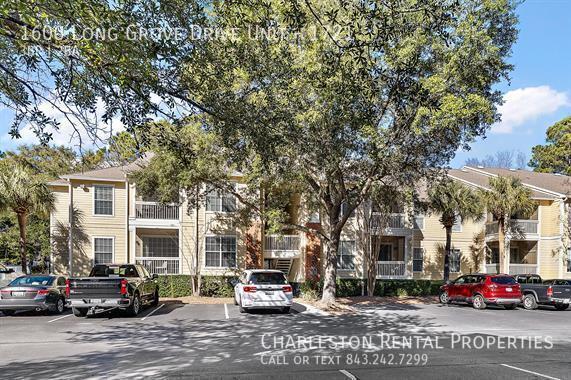 1600 Long Grove Dr in Mount Pleasant, SC - Foto de edificio