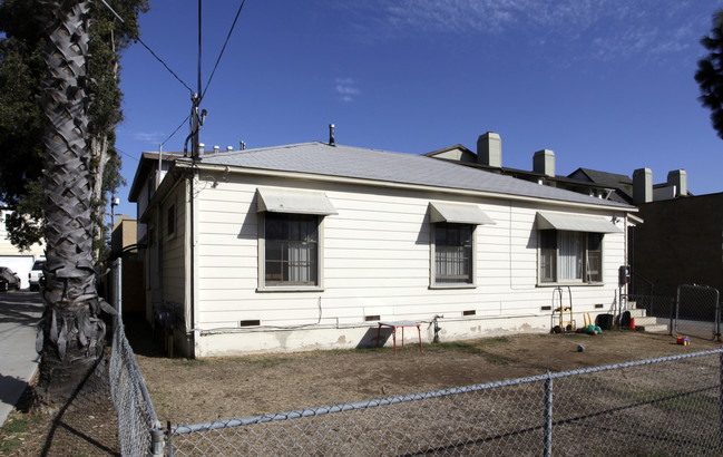 155 Landis St in Chula Vista, CA - Foto de edificio - Building Photo