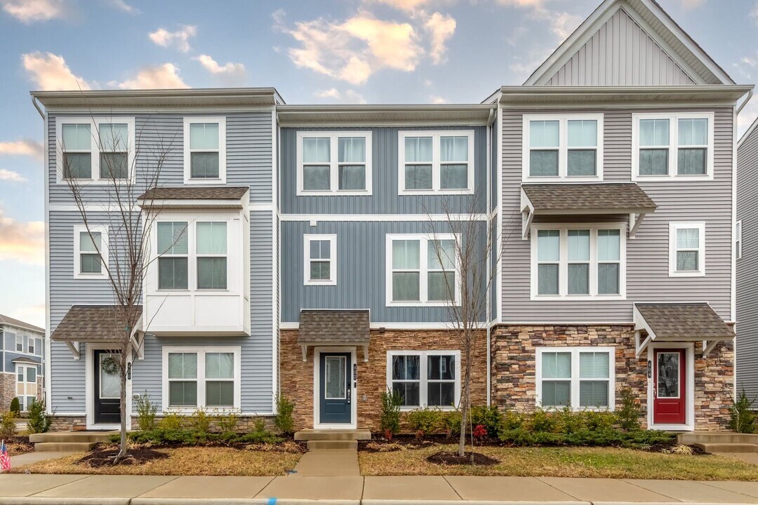 402 Bulkhead Pl in Williamsburg, VA - Building Photo