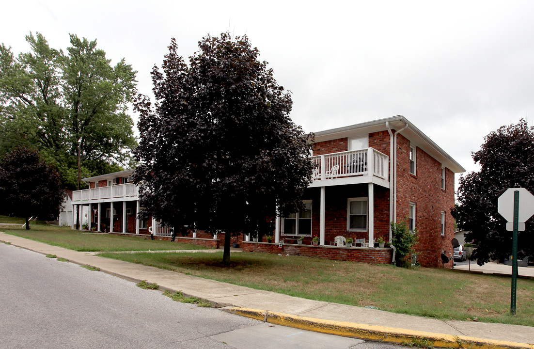 1309-1311 E Harrison St in Martinsville, IN - Building Photo