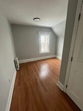 8 Davis Ave in East Orange, NJ - Foto de edificio - Building Photo