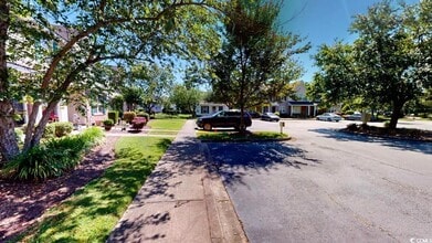 1000 Pembroke Ct in Myrtle Beach, SC - Building Photo - Building Photo