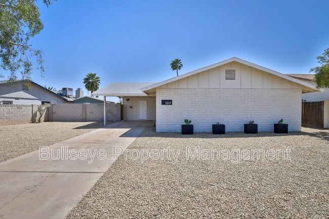 property at 1947 E Greenway Dr