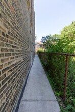 2618 W Evergreen Ave in Chicago, IL - Building Photo - Building Photo